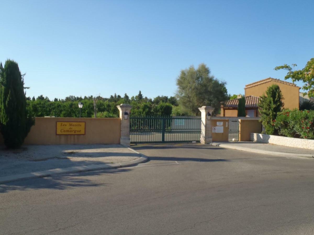 Appartement Dans La Residence Les Mazets De Camargue Arles Exterior photo