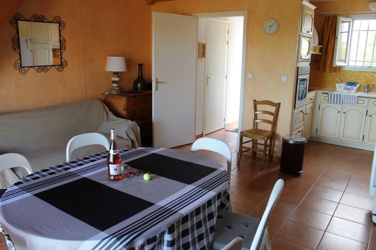 Appartement Dans La Residence Les Mazets De Camargue Arles Exterior photo
